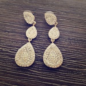 Sparkling earrings